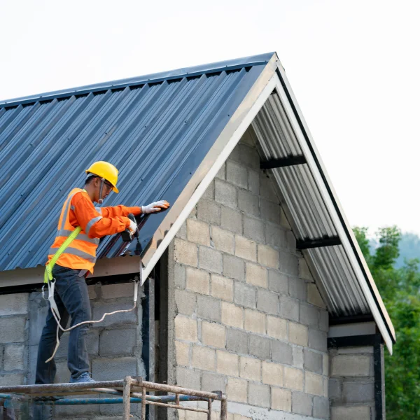 An image showing a team working on a roof in Knoxville.